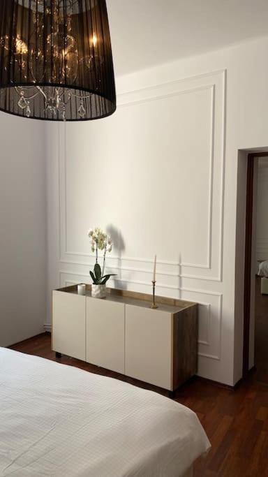 Hidden Gem Apartment In The Center Of The City Brașov Exterior foto